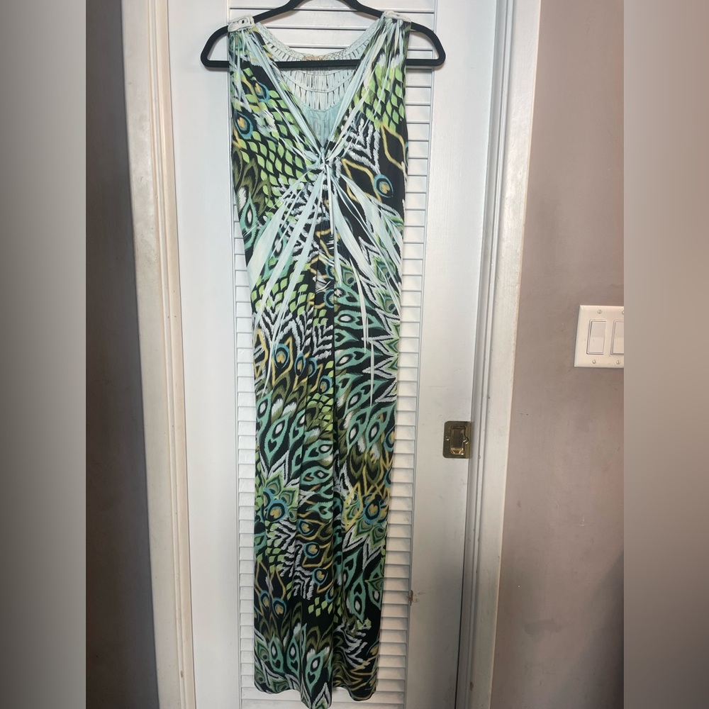 One World Let and Let Live Size Large Peacock Print Maci Dress Gathered Bust
